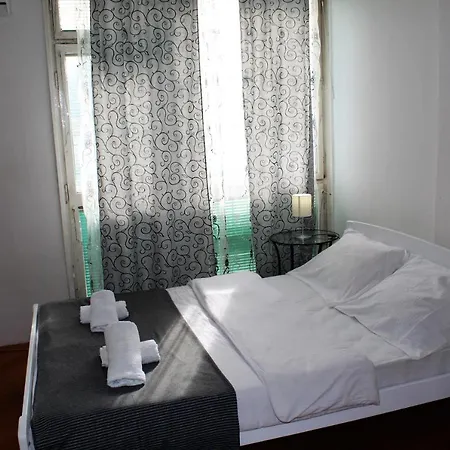 Panorama Stan Na Dan Uzice, Glavna Ulica * Užice