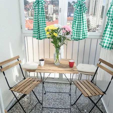 Panorama Stan Na Dan Uzice, Glavna Ulica * Užice