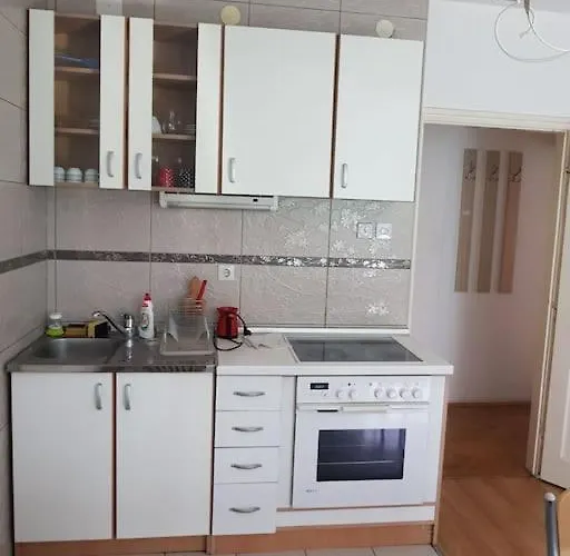 Panorama Stan Na Dan Uzice, Glavna Ulica Užice